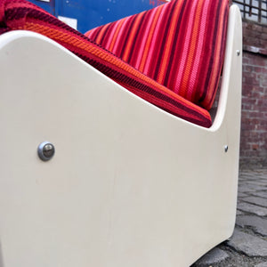 Sessel 70er pink gestreift