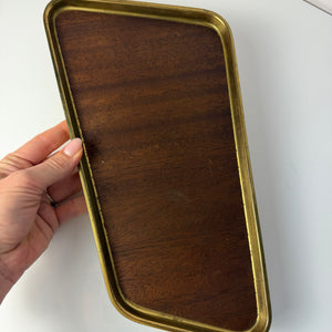 Asymmetrisches Tablett Messing Teak Furnier aus Dänemark