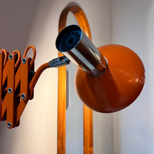 Wandlampe orange von Hustadt Scherenlampe