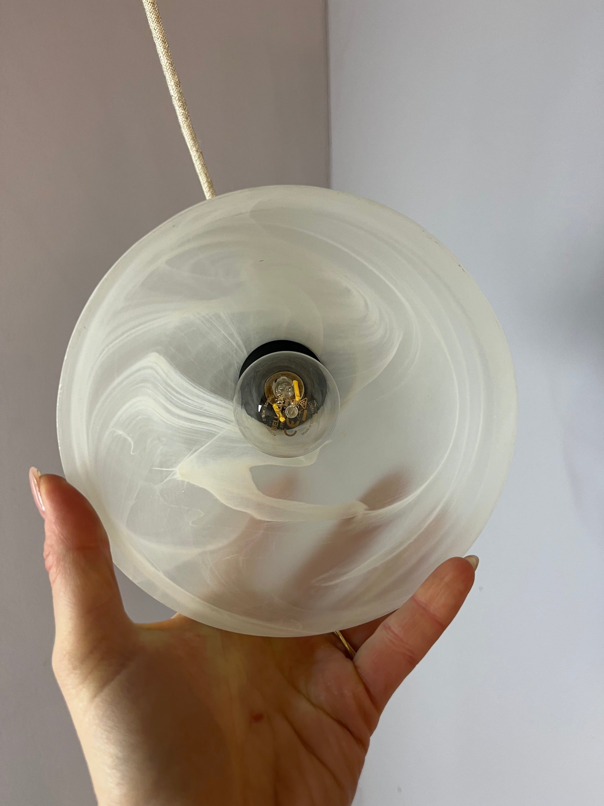 Hängelampe marmoriertes Glas Kupfer