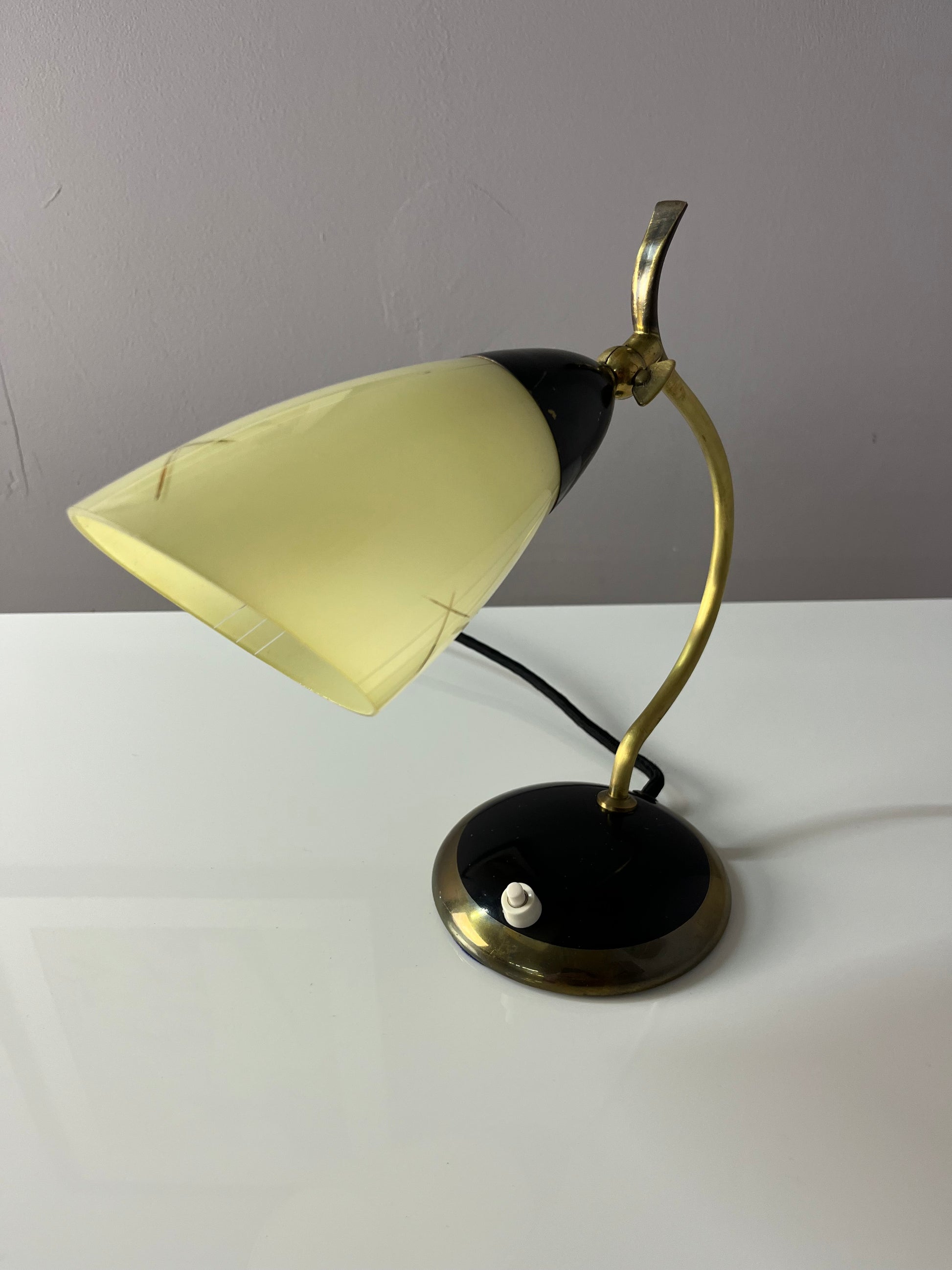 Tischlampe Messing Glas