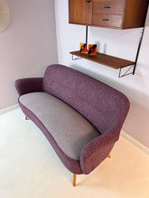 Lade das Bild in den Galerie-Viewer, Sofa lila 50er Jahre
