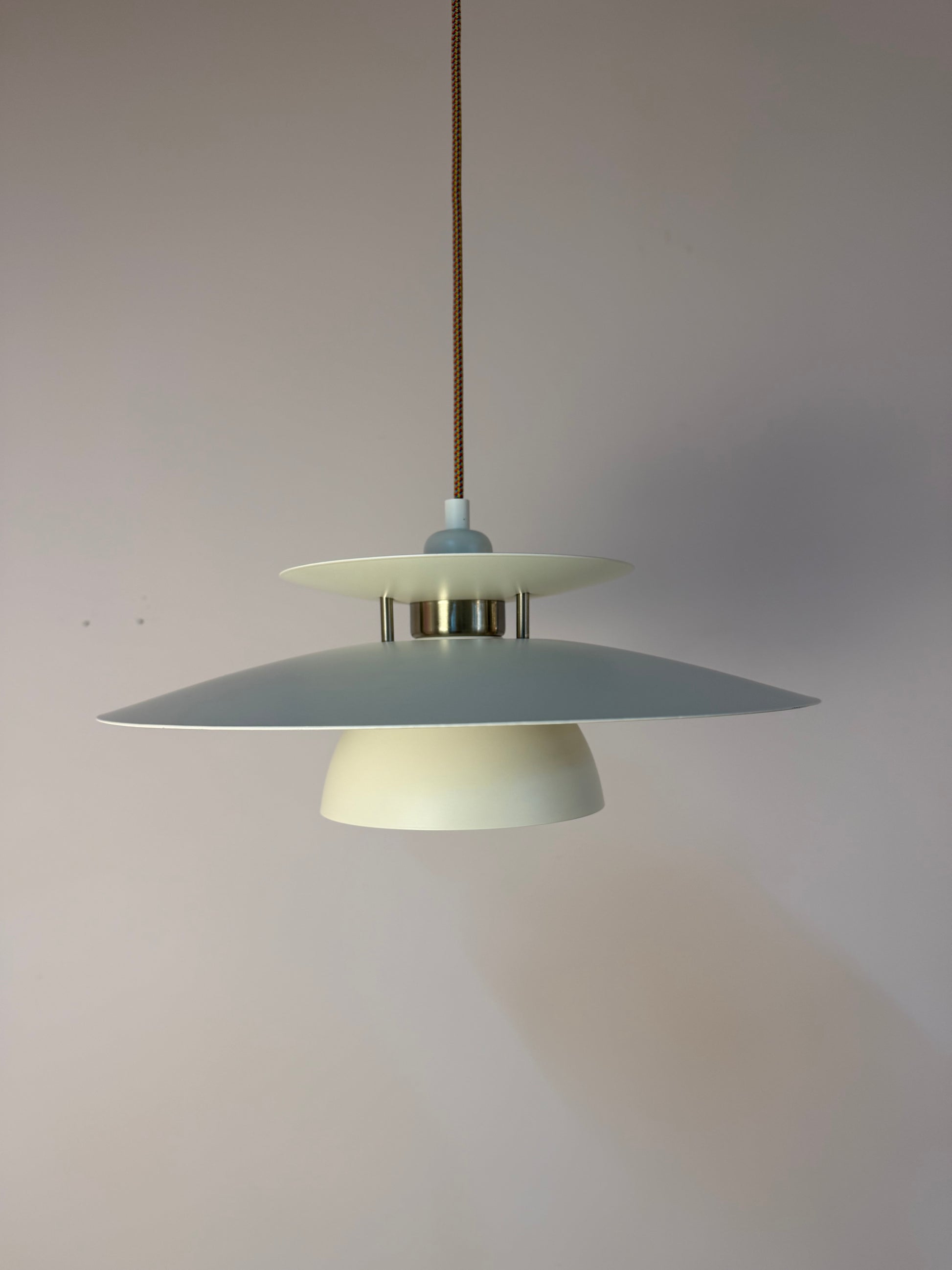 Lamellenlampe Typ 4450 weiß von Lyfa