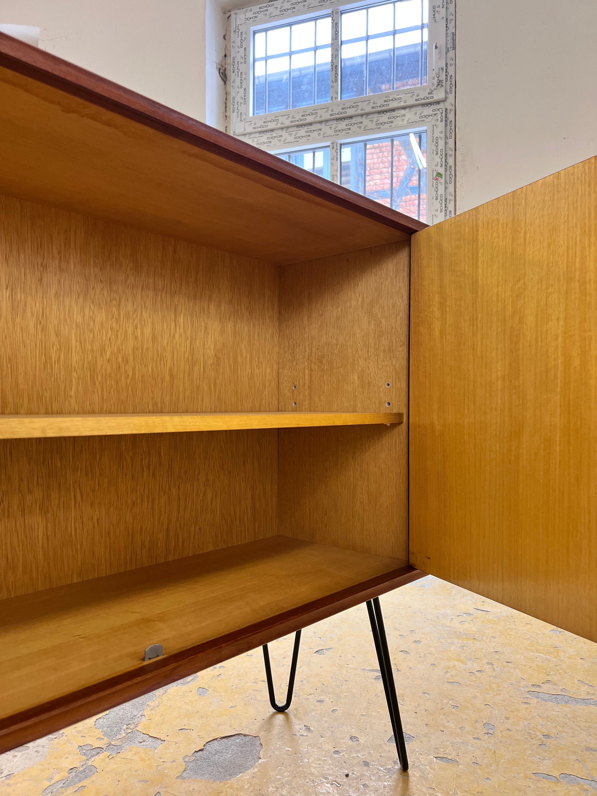 Sideboard Teak auf Hairpinlegs von rt Möbel