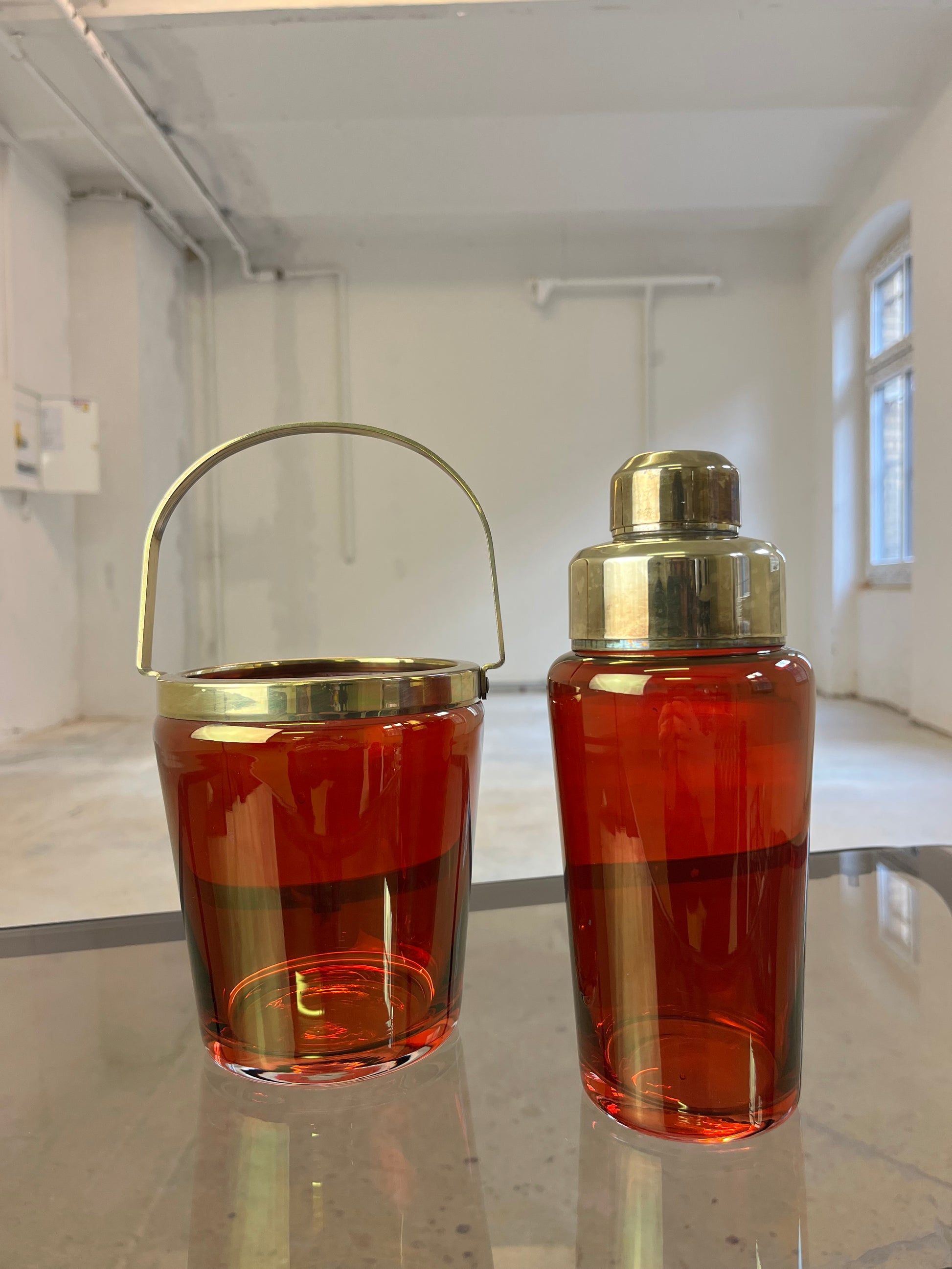 Set: Eiseimer & Cocktailshaker rot Glas Messing von Füger-Glas