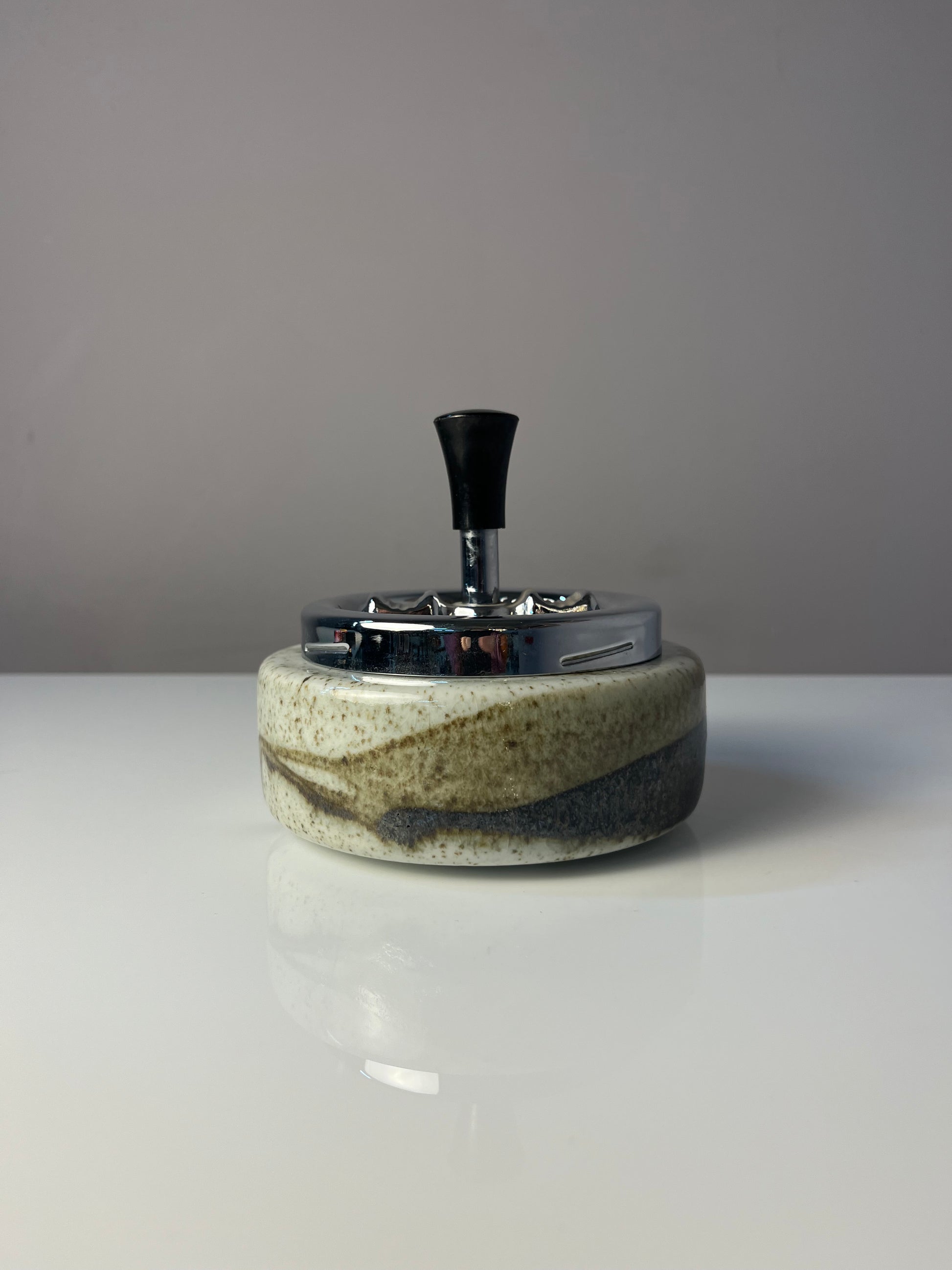 Druckaschenbecher grau braun Keramik von Erhard & Söhne
