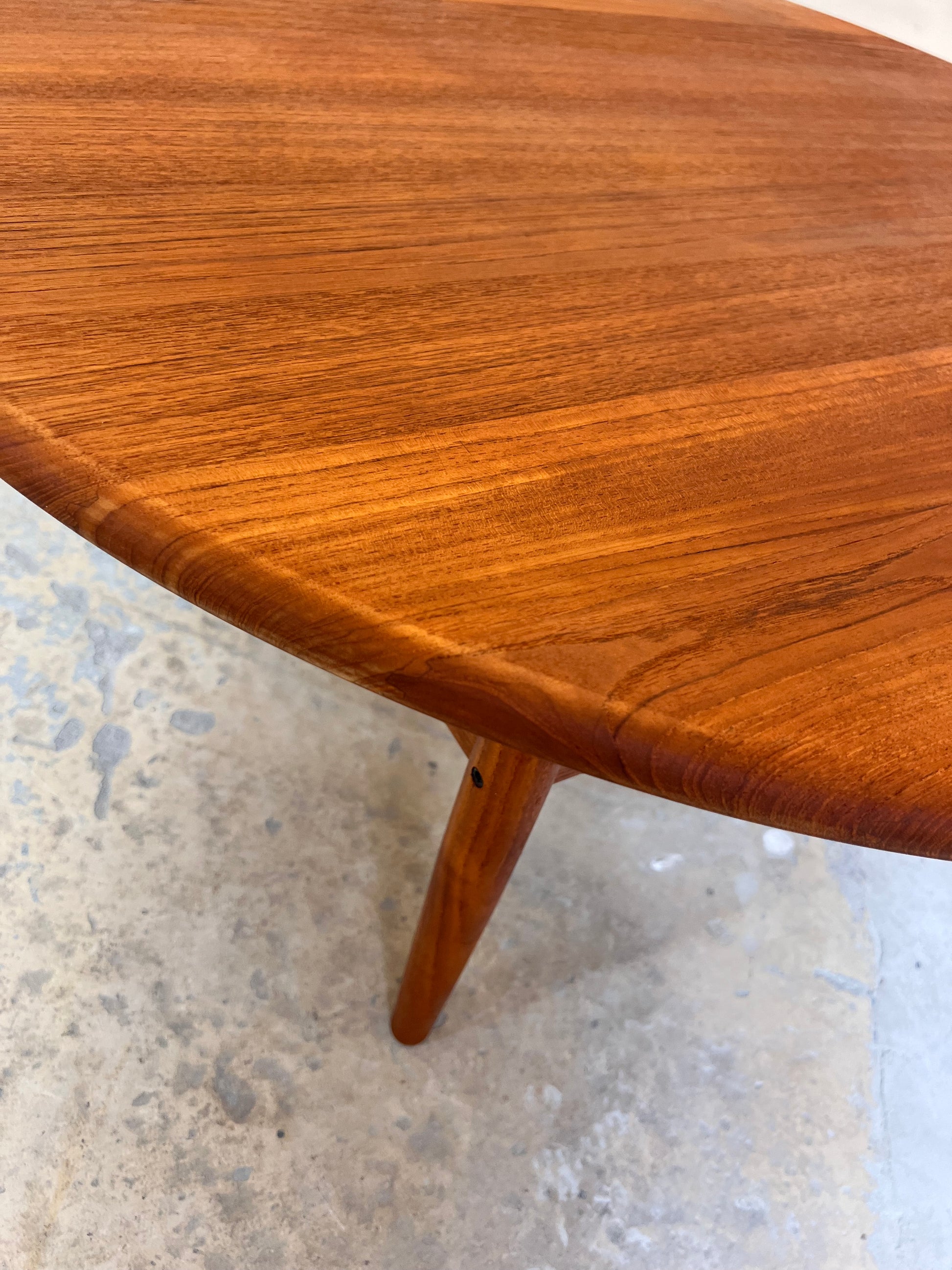 Runder Couchtisch Teak von Niels Bach