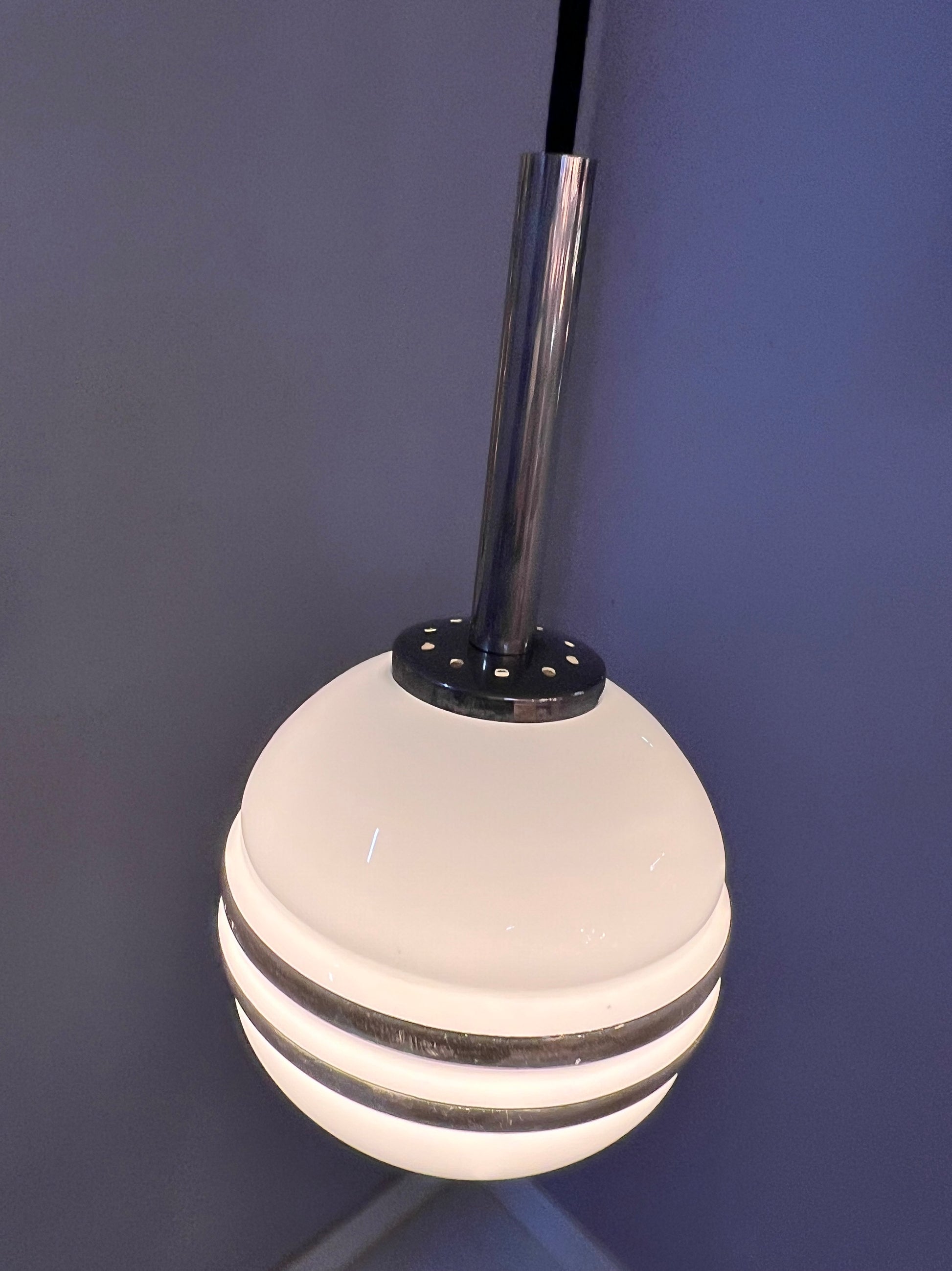 Kleine Kugellampe weiß silber Glas