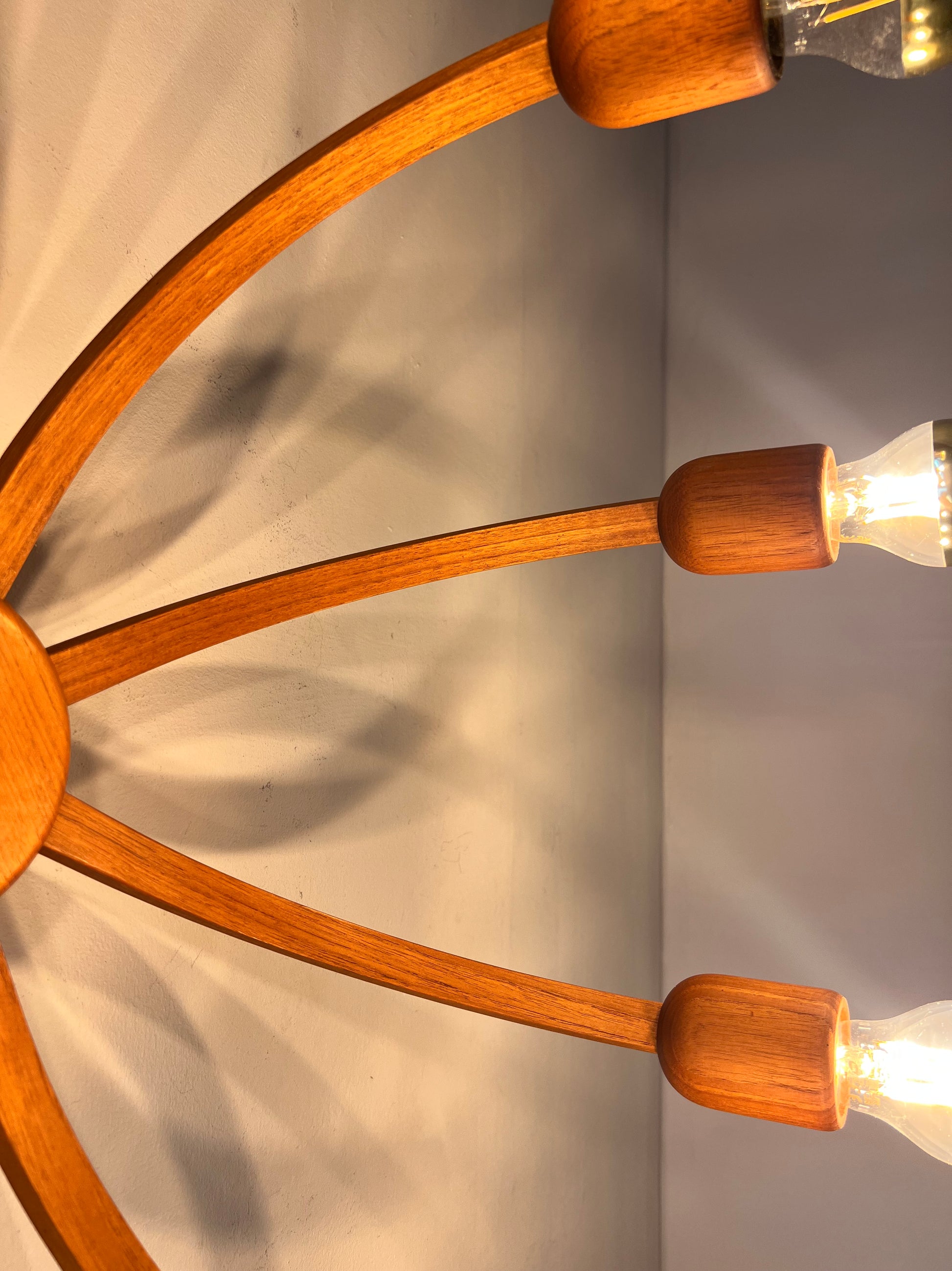 Achtarmige Wandlampe / Deckenlampe Teak von DOMUS