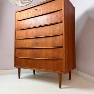 Kommode mit geraden Griffleisten Teak