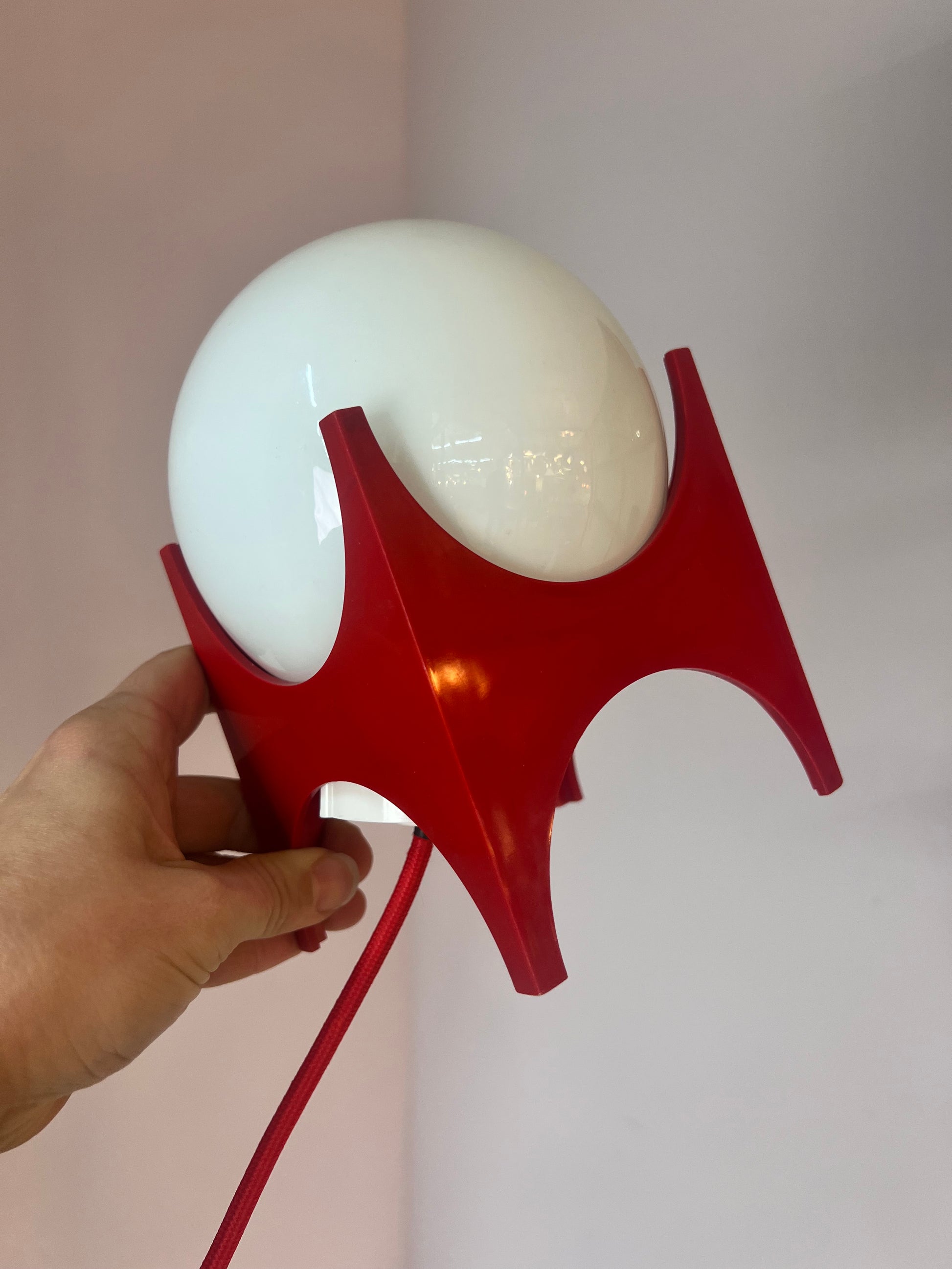 Tischlampe rot weiß von Richard Essig