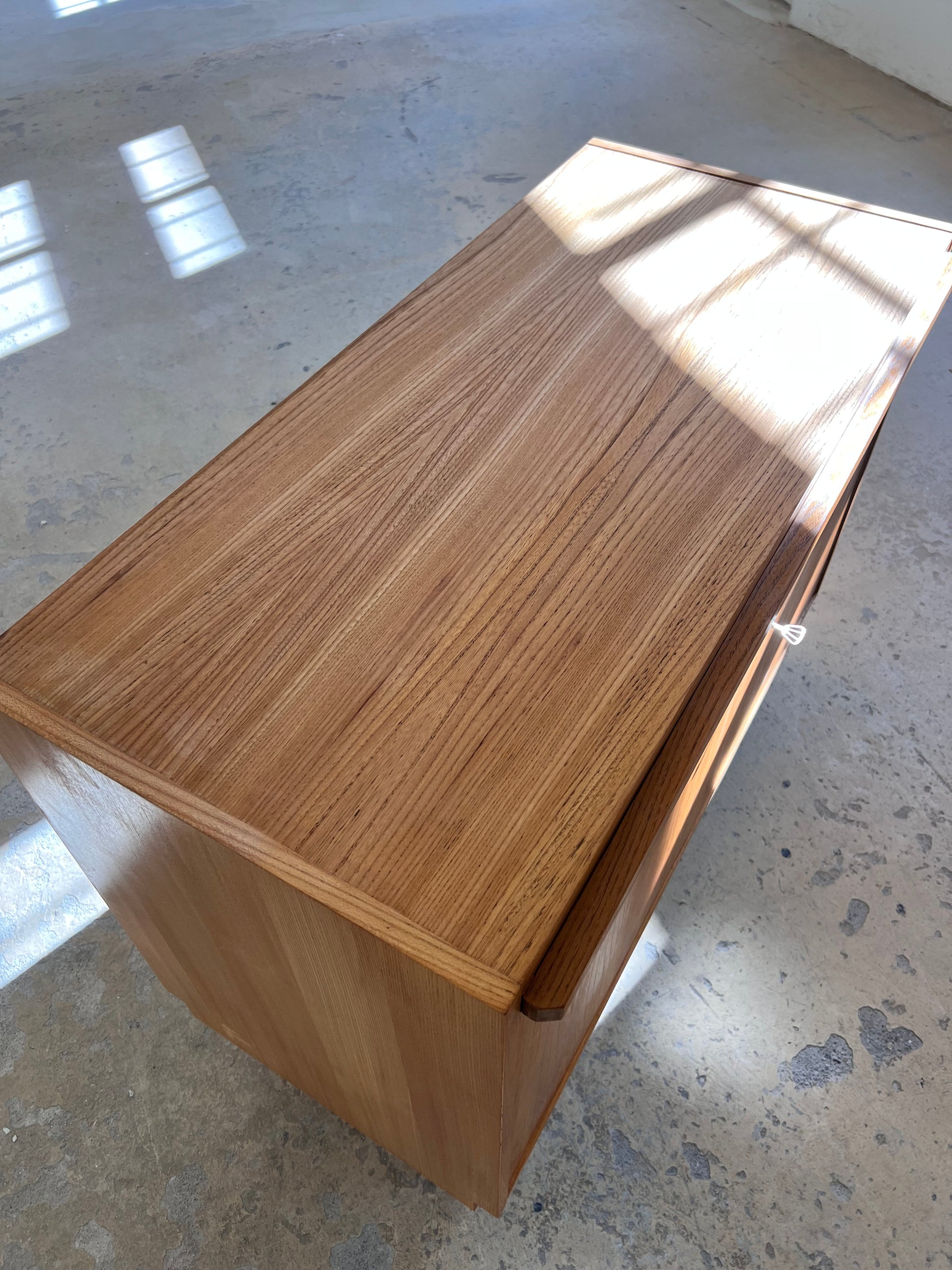 Schrank mit Auszug von Hellerau