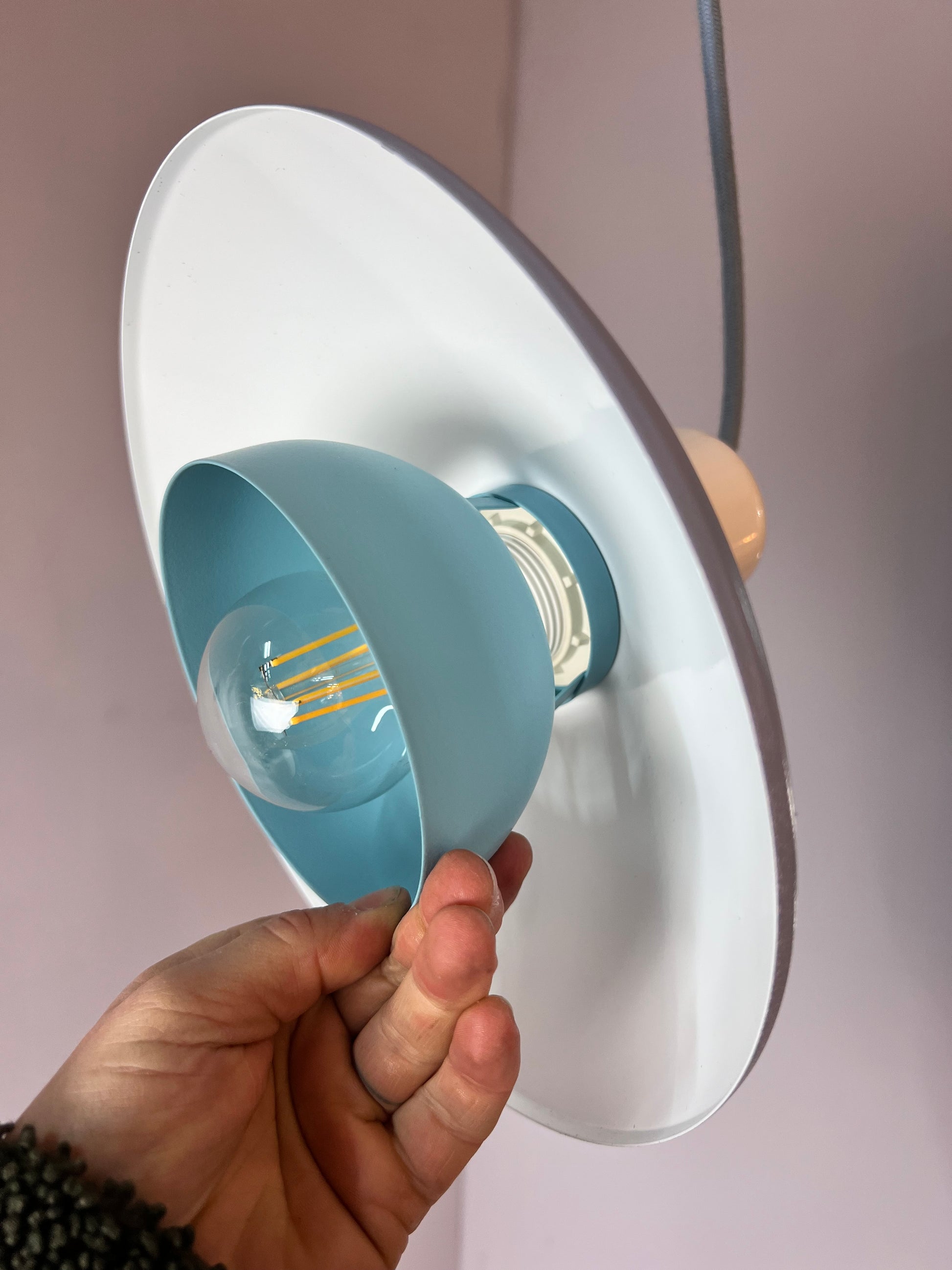 Lamellenlampe Typ 728 neu lackiert von Horn