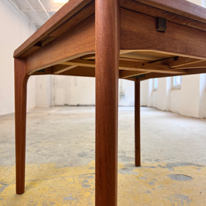 Ausziehbarer quadratischer Esstisch Teak von Vejle