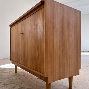 Schrank mit Auszug von Hellerau