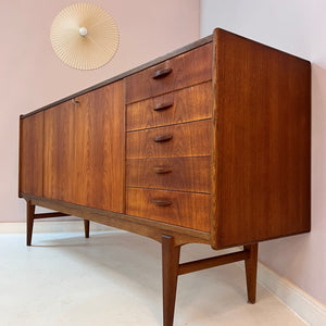 Sideboard Teak mit Vitrinenaufsatz aus Schweden