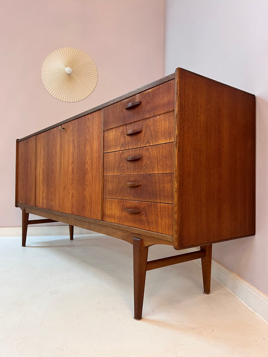 Sideboard Teak mit Vitrinenaufsatz aus Schweden