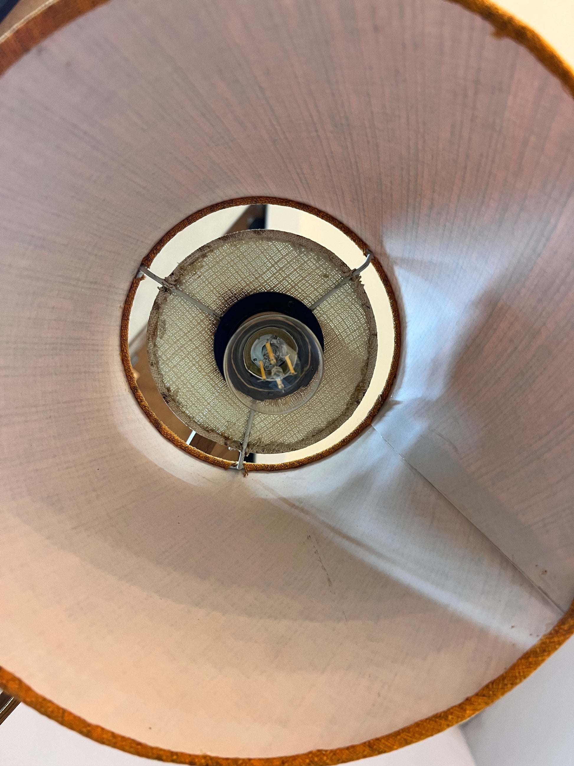 Wandlampe mit Gelenkarm Teak und braun orangenem Schirm