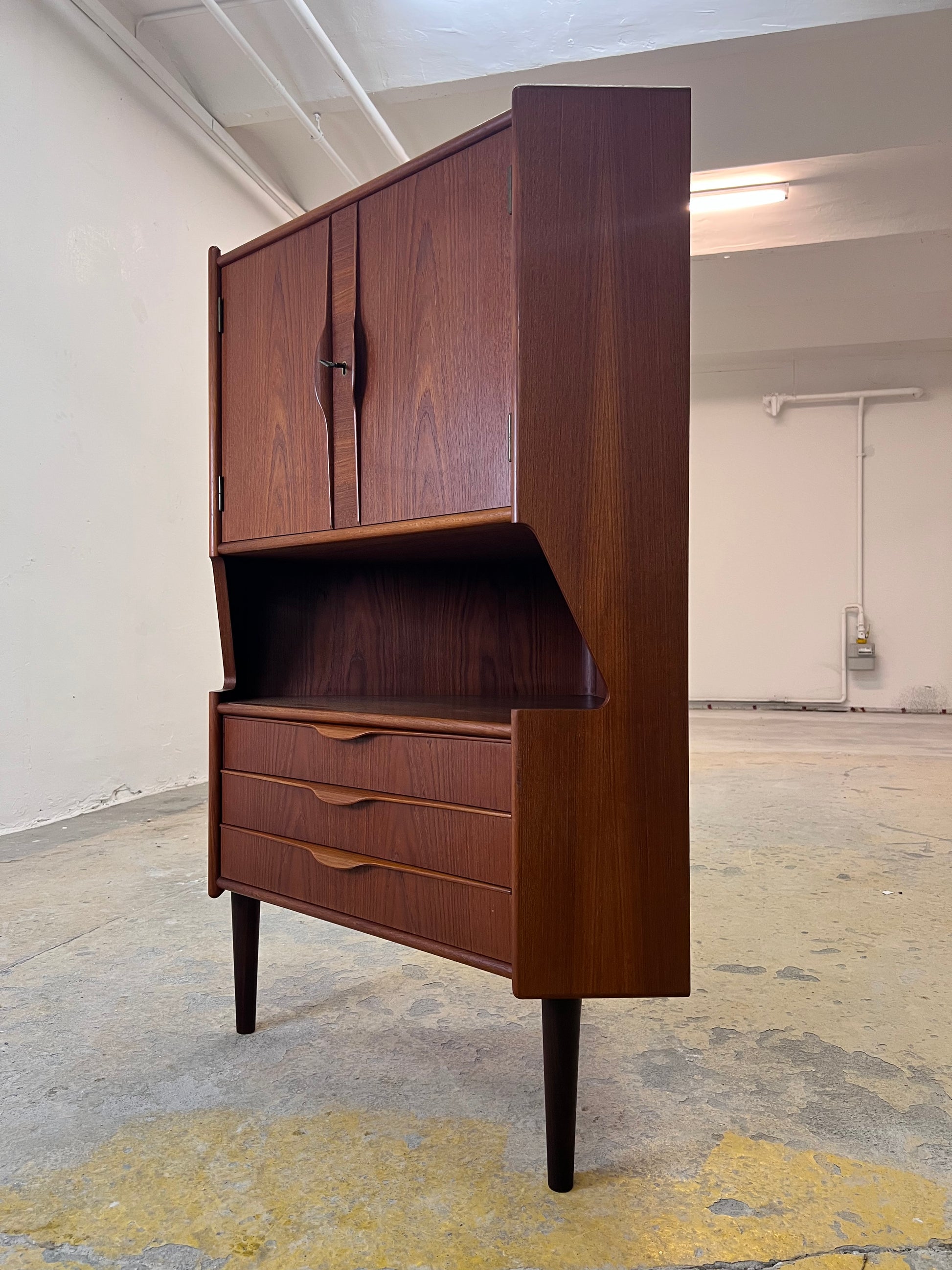 Eckschrank Teak mit Minibar aus Dänemark