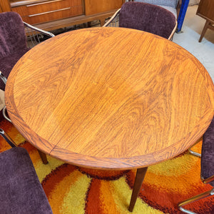 Runder Esstisch Teak mit Butterfly Auszug