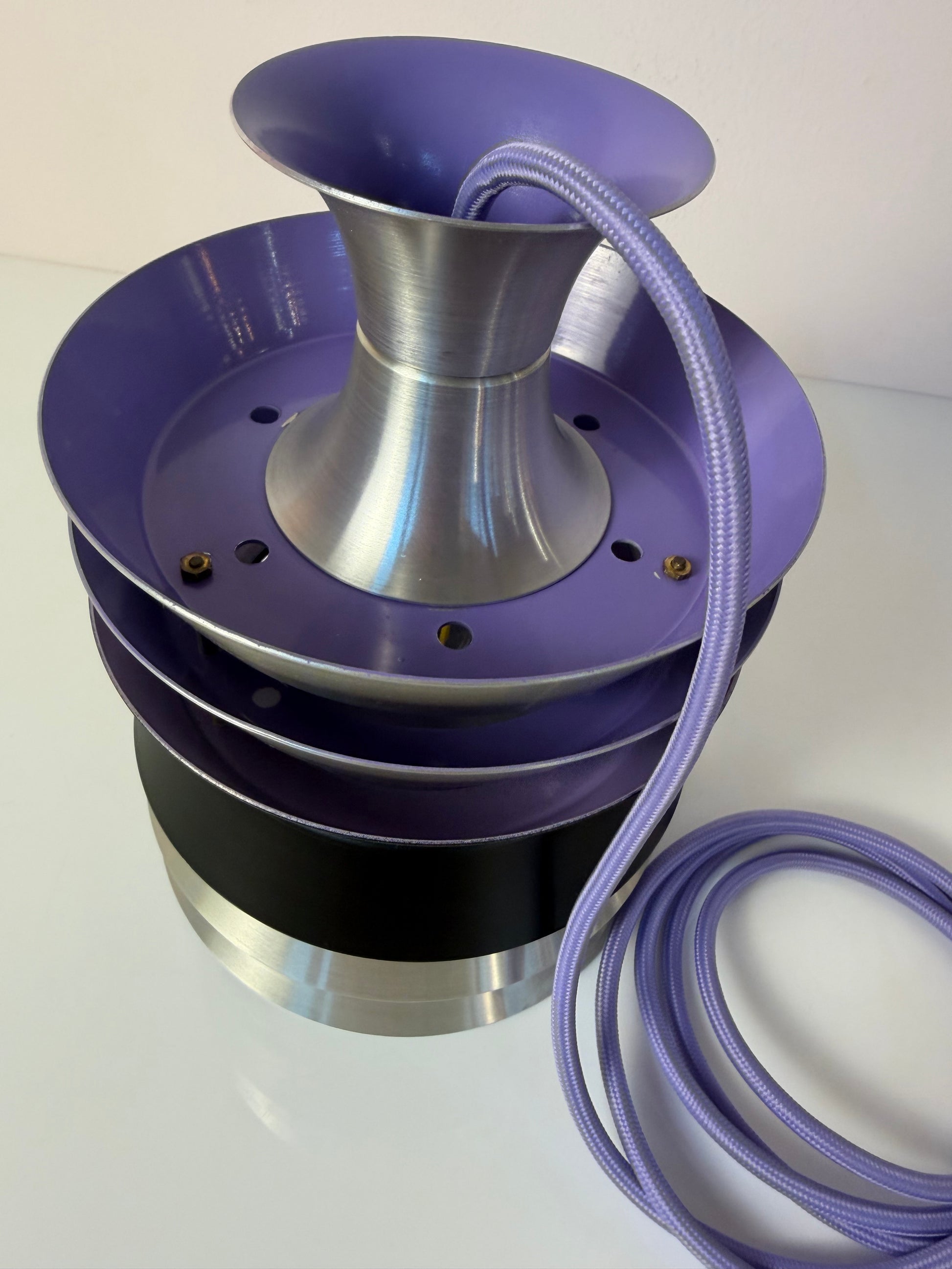 Lamellenlampe Trava silber schwarz lila von Carl Thore für Granhaga