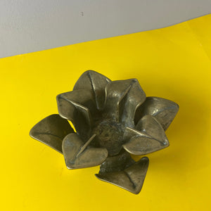 Kerzenständer Messing in Blütenform