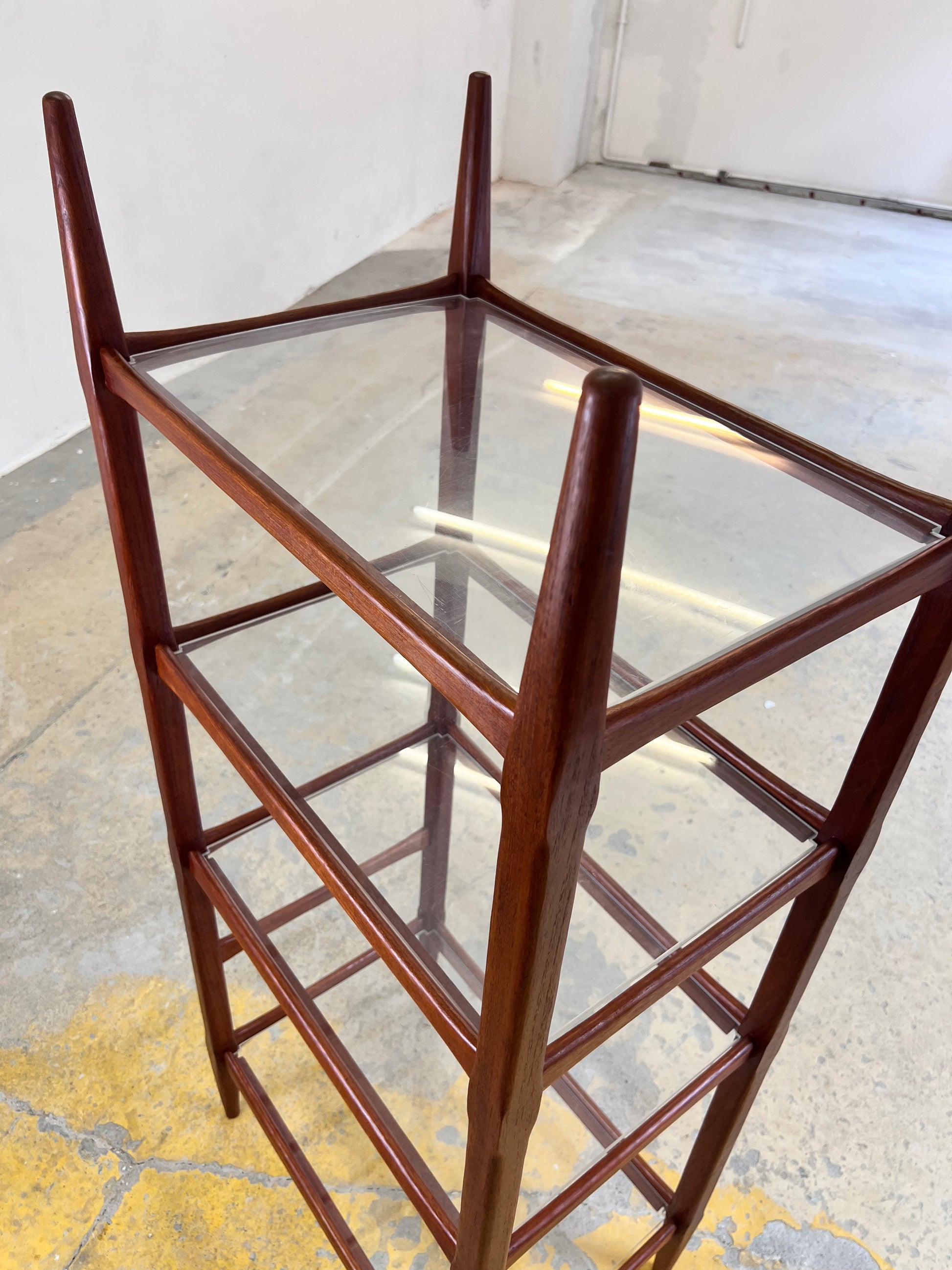 Regal Teak mit Acrylglasplatten aus Däenmark