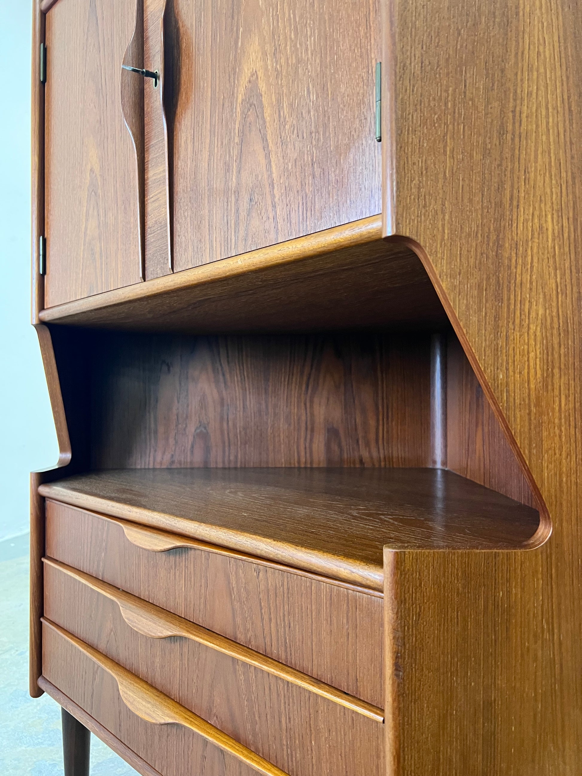 Eckschrank Teak mit Minibar aus Dänemark