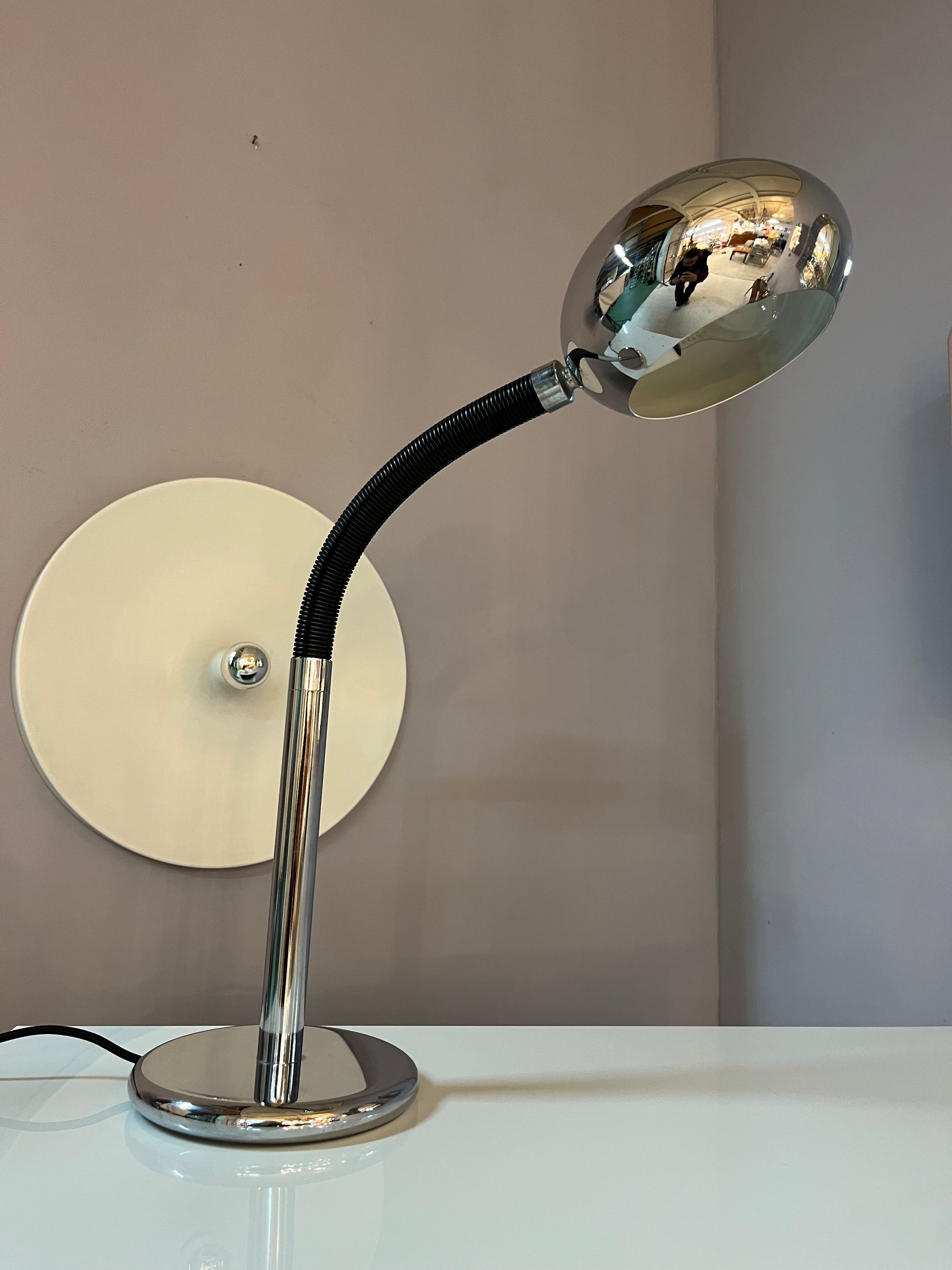 Tischlampe Gooseneck Chrom schwarz von Herda