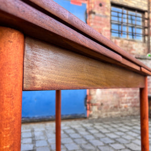 Kleiner ausziehbarer Esstisch Teak aus Dänemark