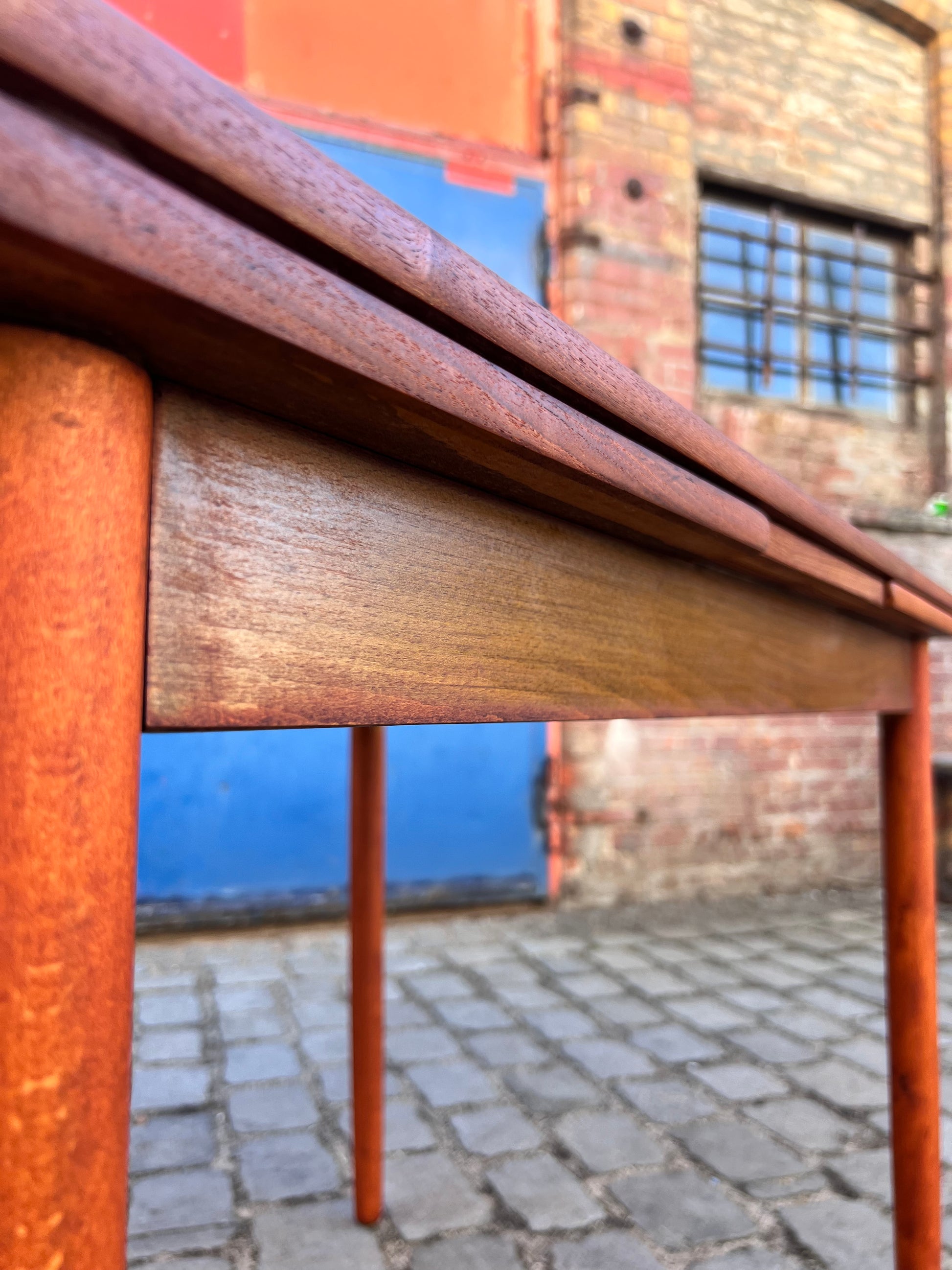 Kleiner ausziehbarer Esstisch Teak aus Dänemark
