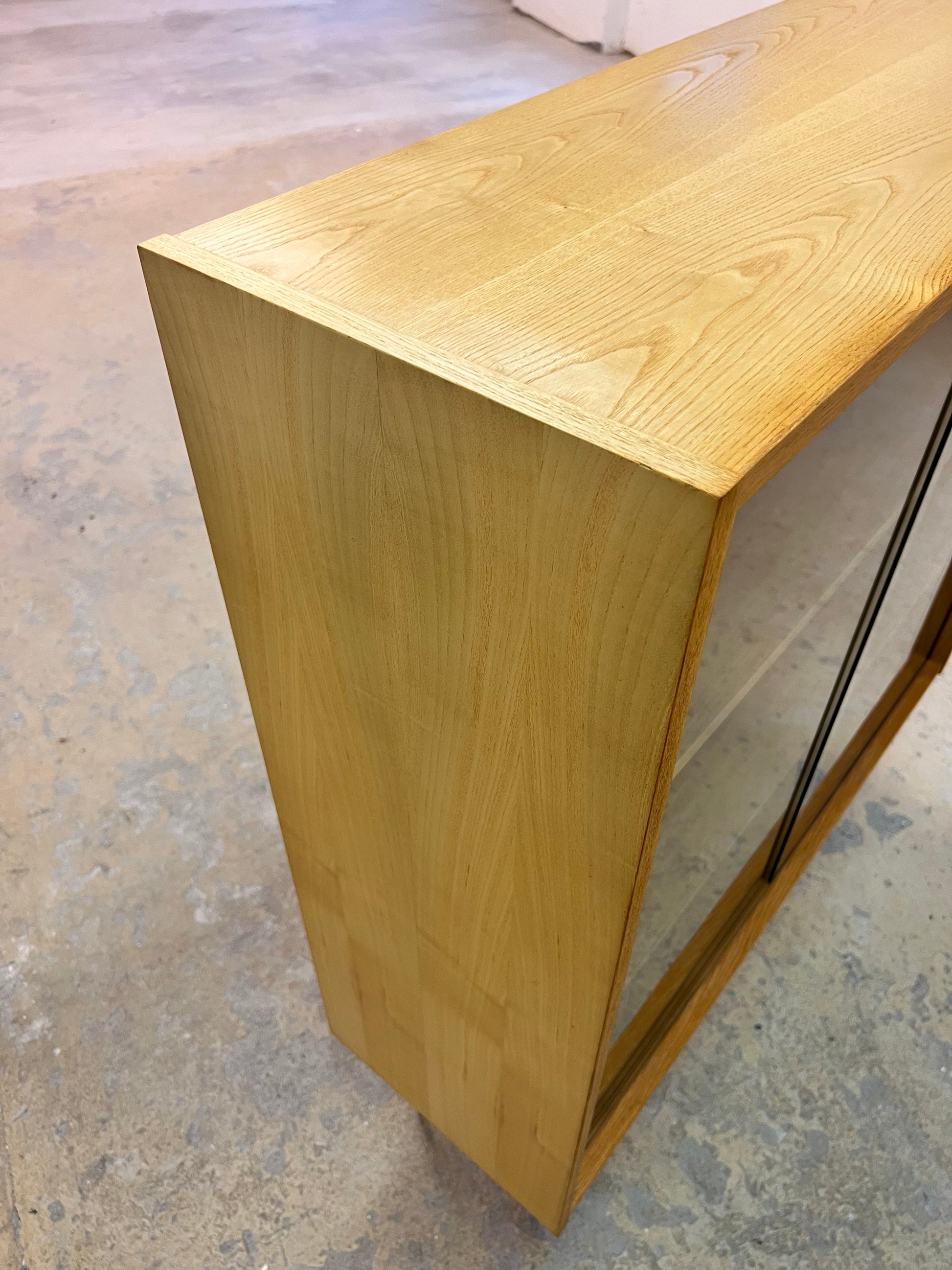 Vitrine Typ 430 Esche von Joachim Nebelung für Hellerau