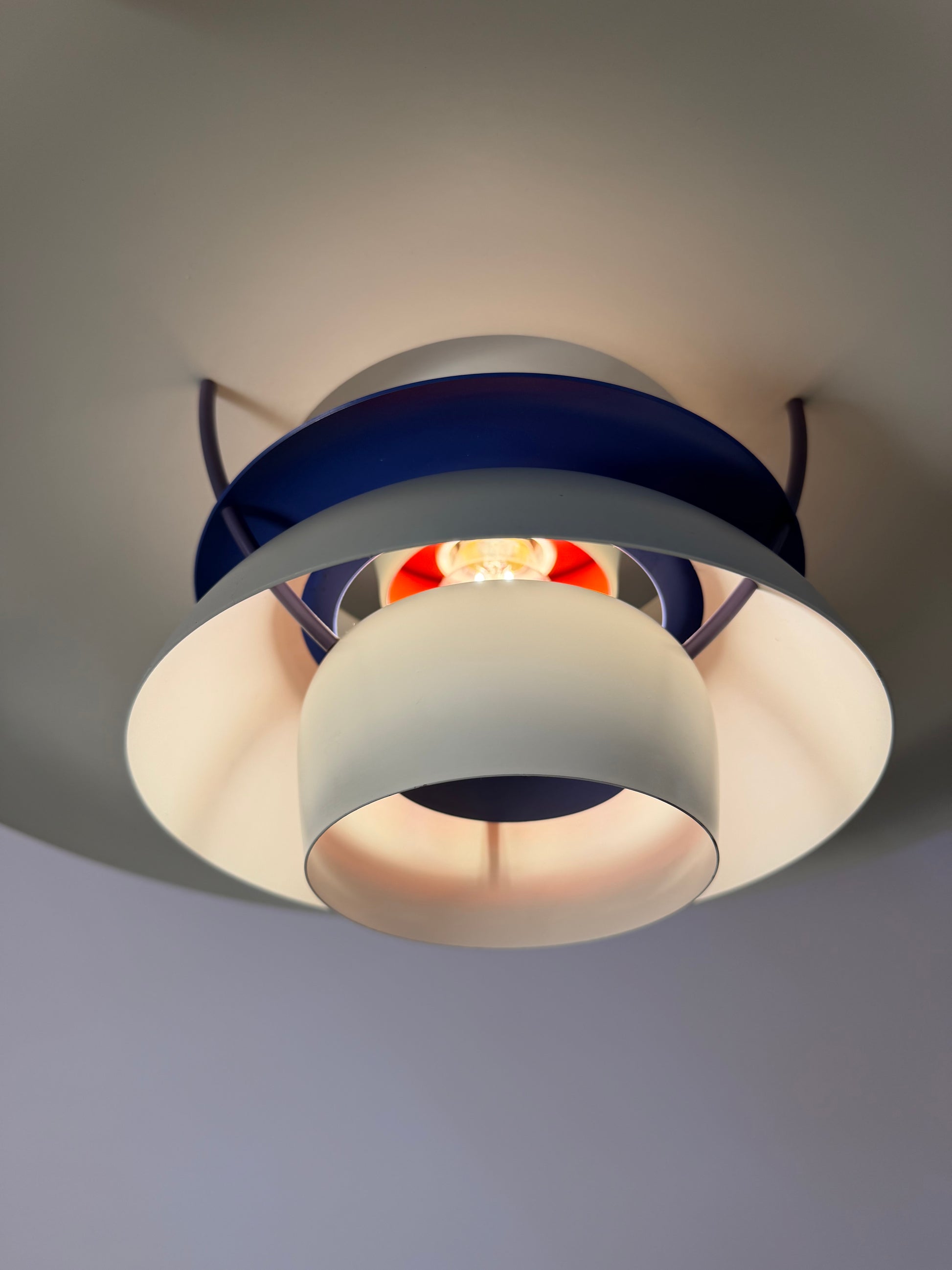Lamellenlampe PH5 weiß von Poul Henningsen für Louis Poulsen