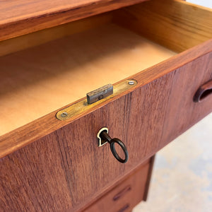 Kommode Teak mit Schloss aus Dänemark