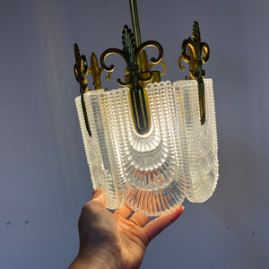 Kleiner Lilien Kronleuchter Glas Messing aus Deutschland