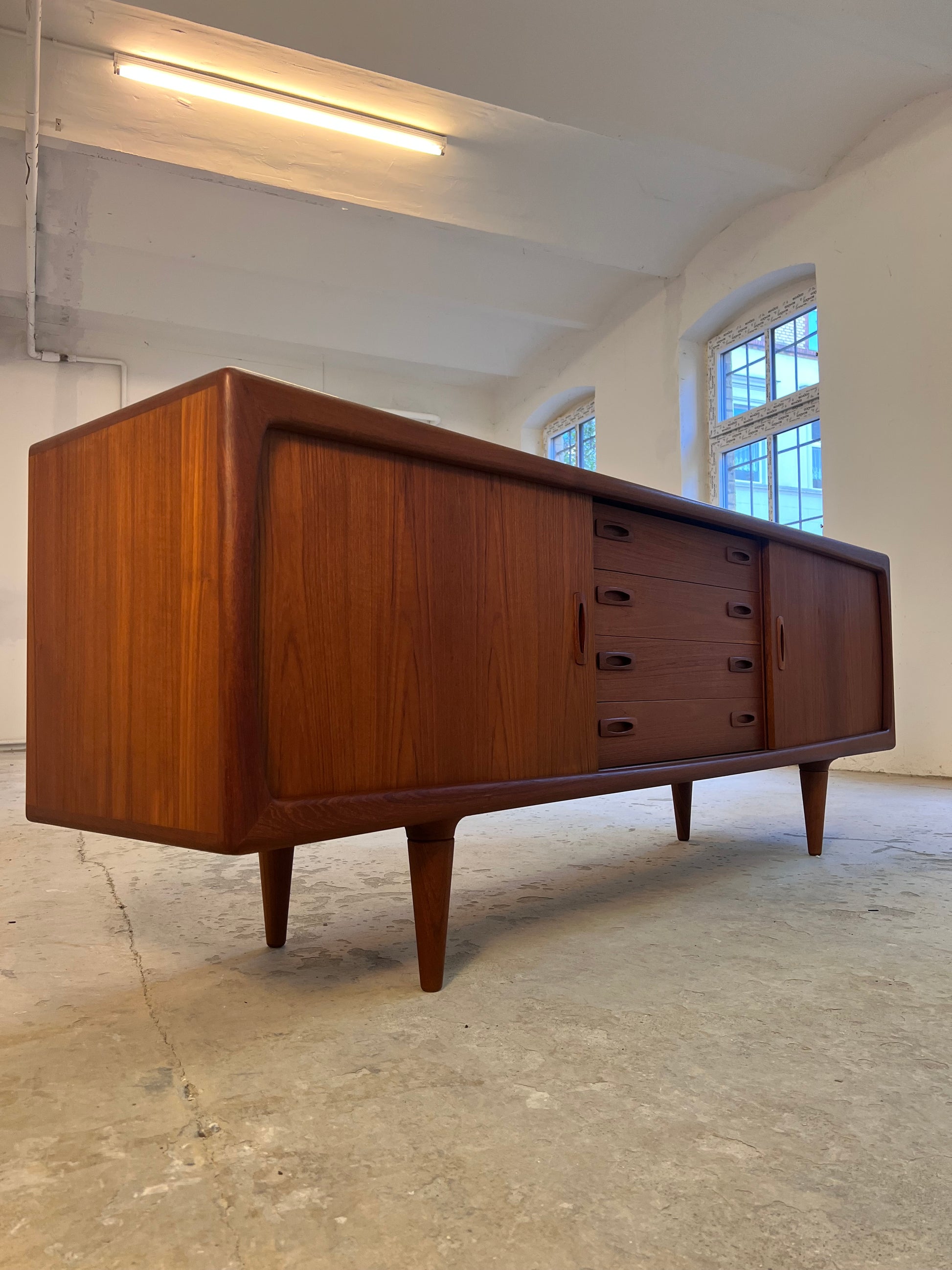 Sideboard Teak von H.P. Hansen - Breite 220 cm