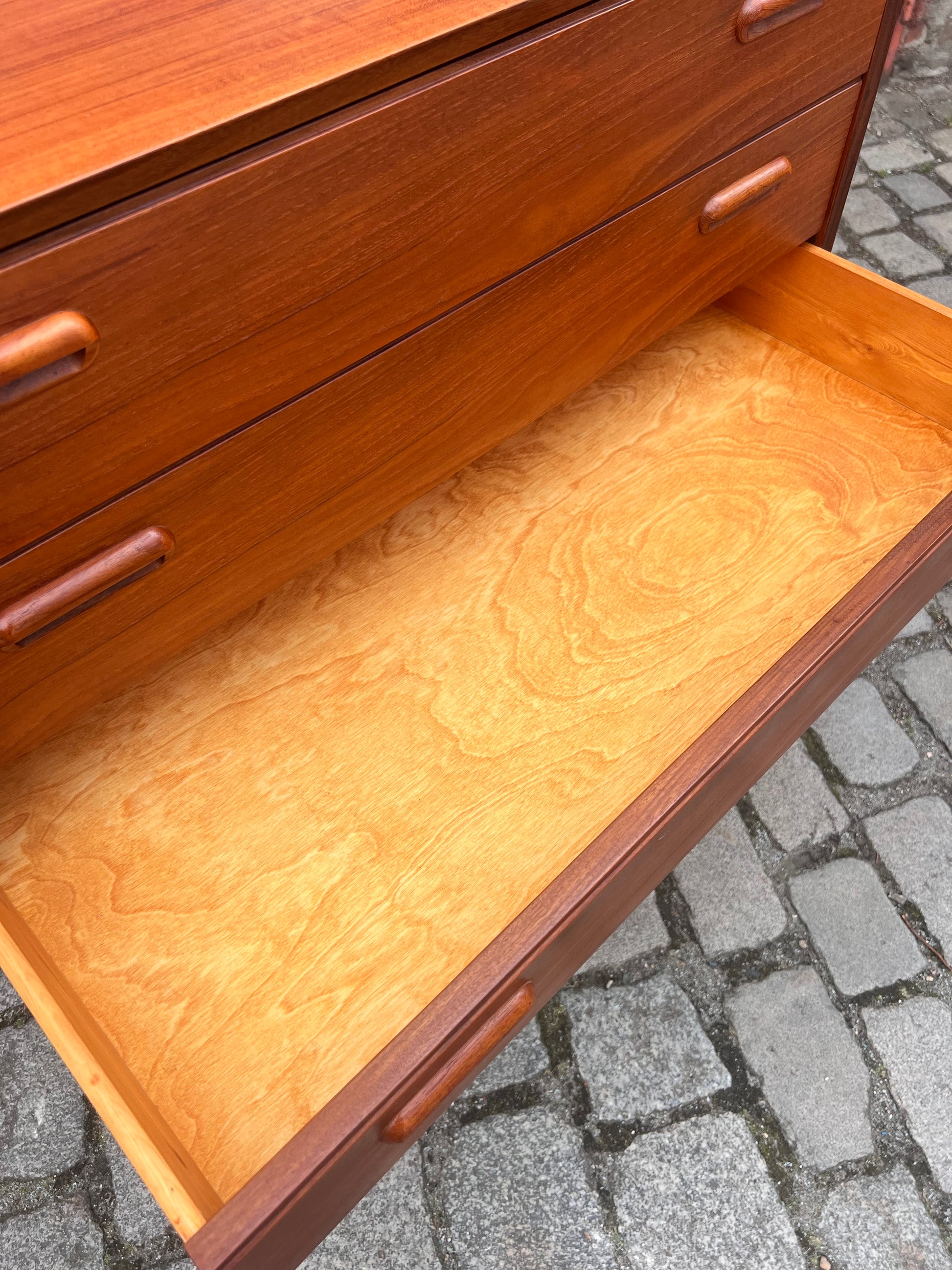 Breite Kommode Teak zugeschrieben Borge Mogensen