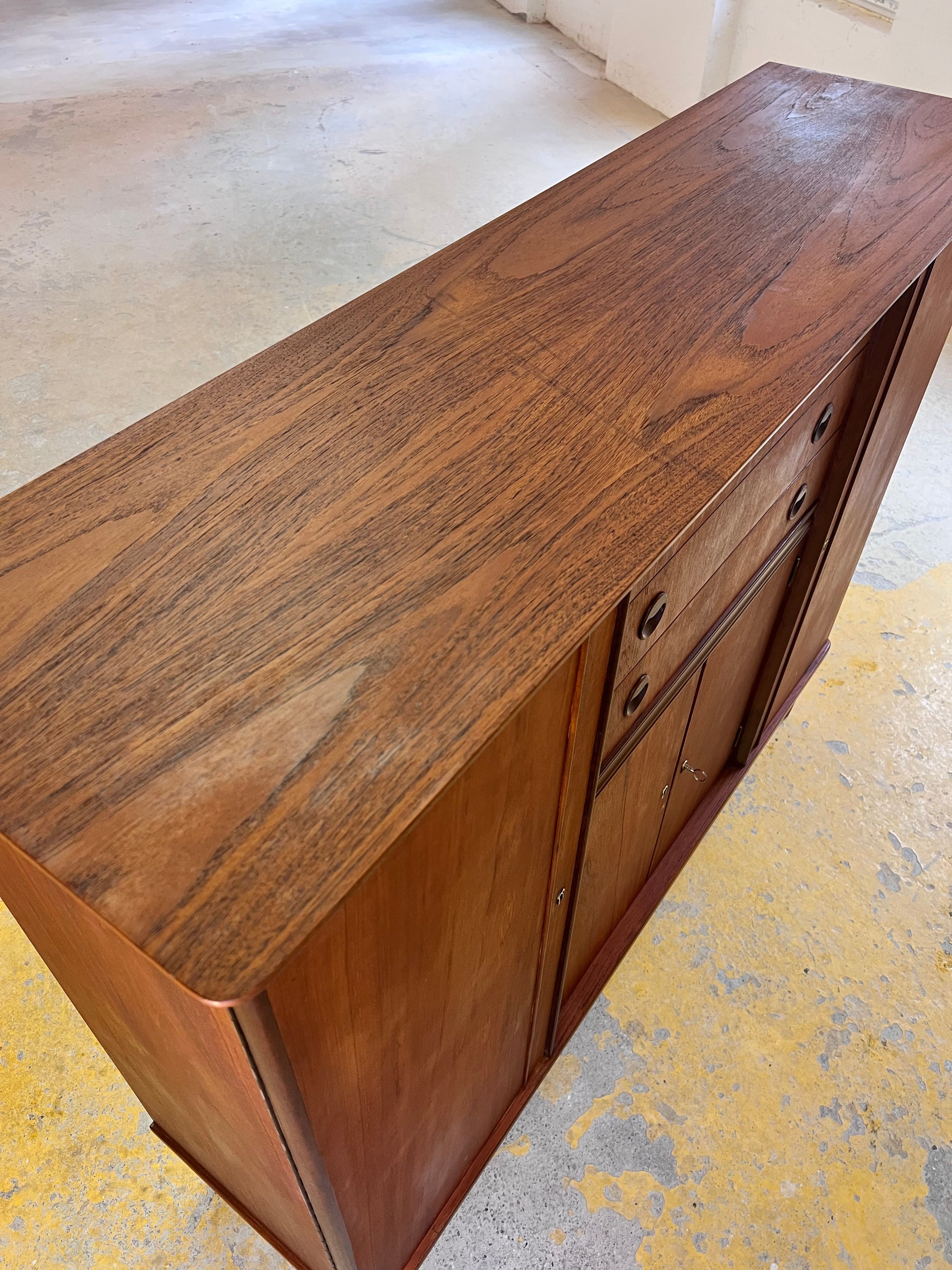 Highboard / Flurschrank Teak aus Dänemark