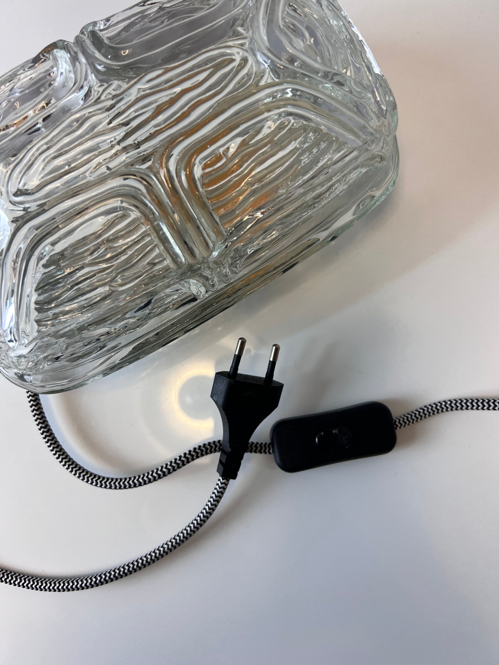 Wandlampe Strukturglas mit Kabel