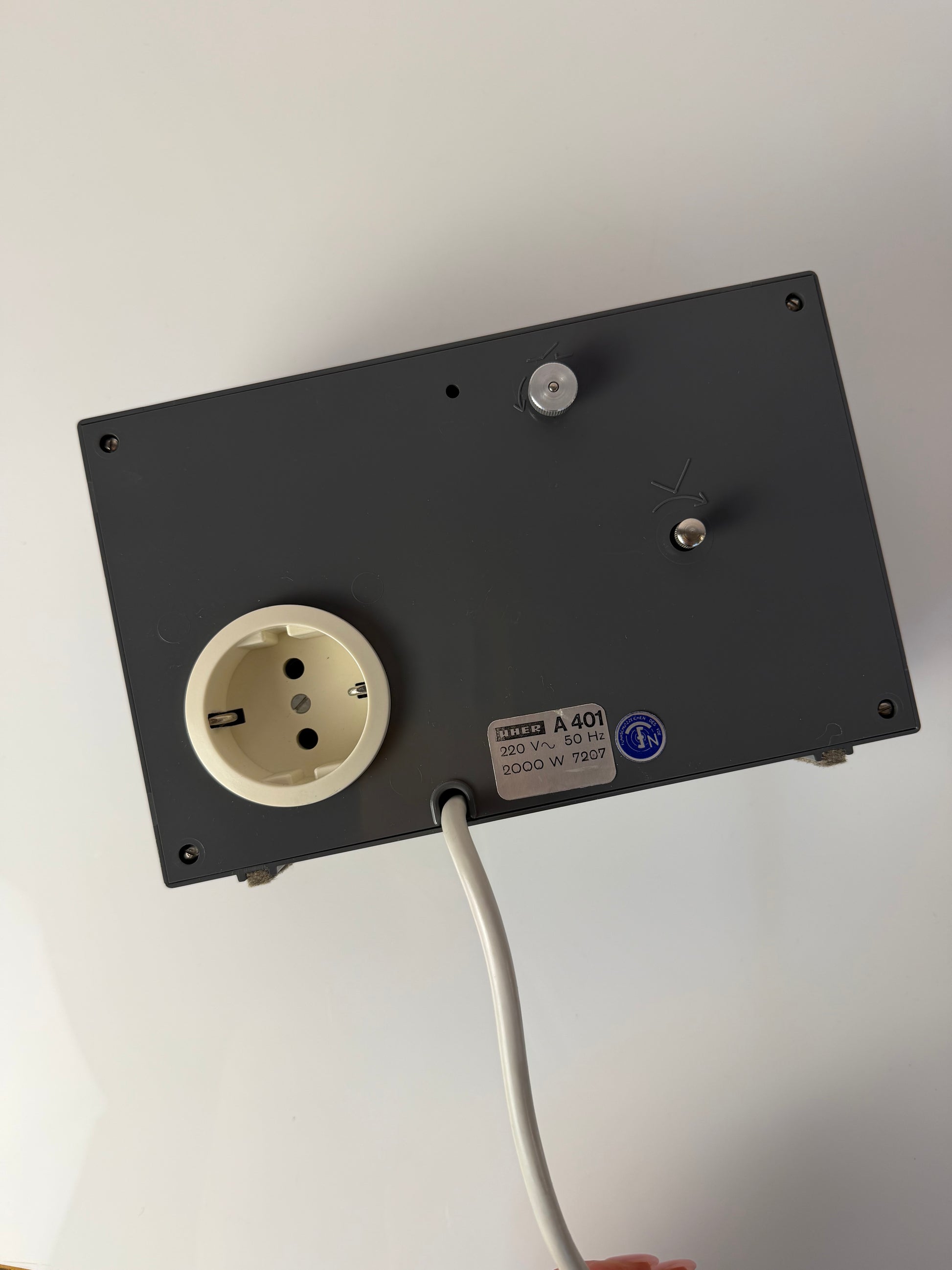 Schaltuhr A 401 von Uher
