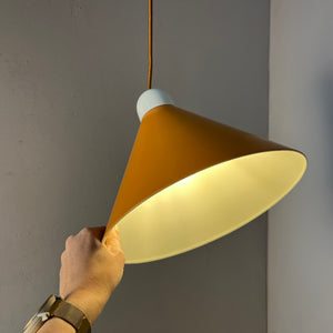 Hängelampe orange aus Dänemark