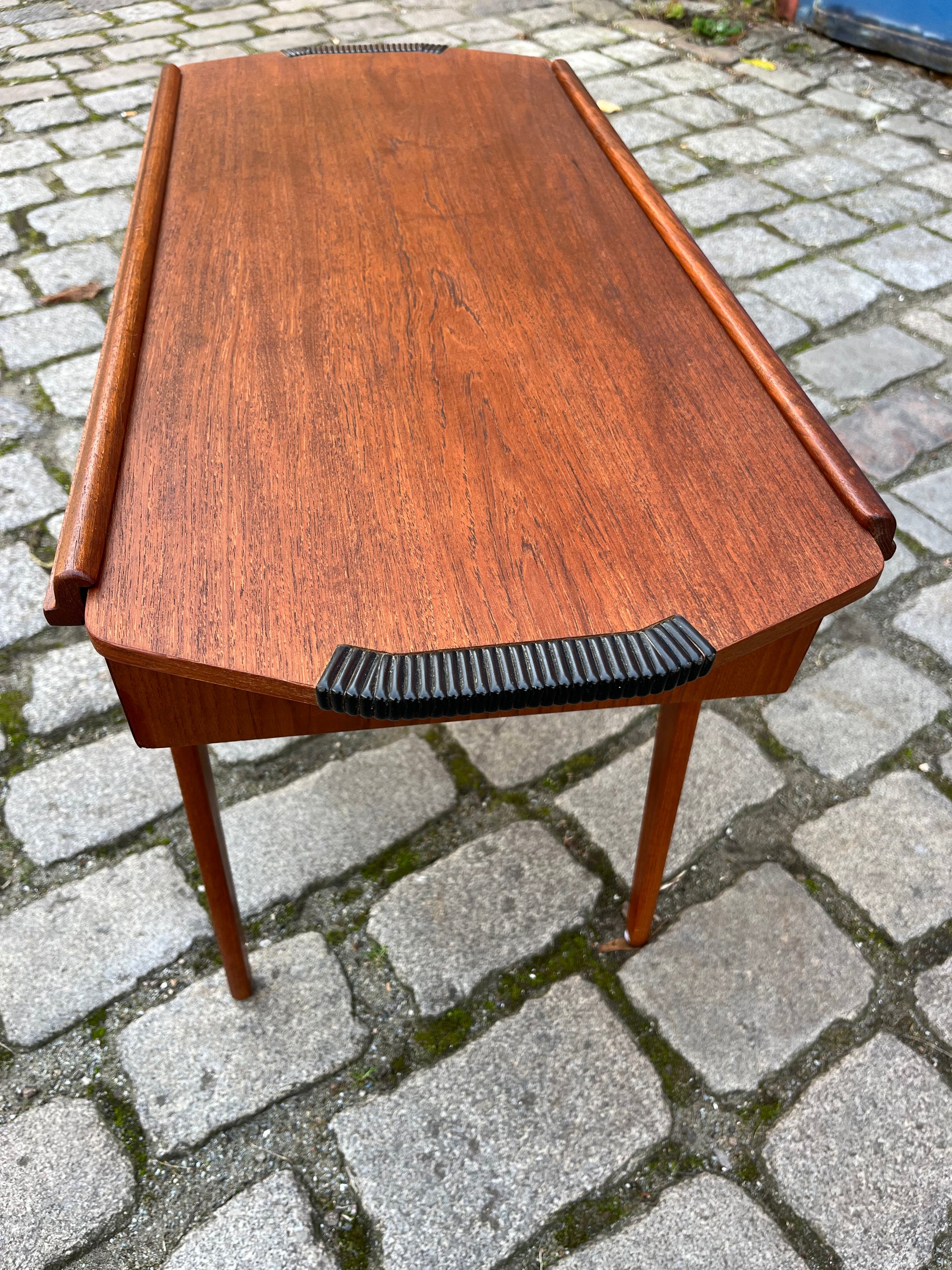 Beistelltisch / Nähkasten Teak aus Dänemark