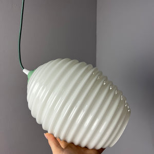 Hängelampe mint weiß Glas aus Dänemark