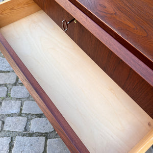 Kommode Teak mit Schloss aus Dänemark