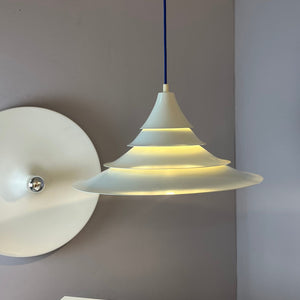 Hängelampe Pagode weiß von Ricardoni für Nordisk Solar
