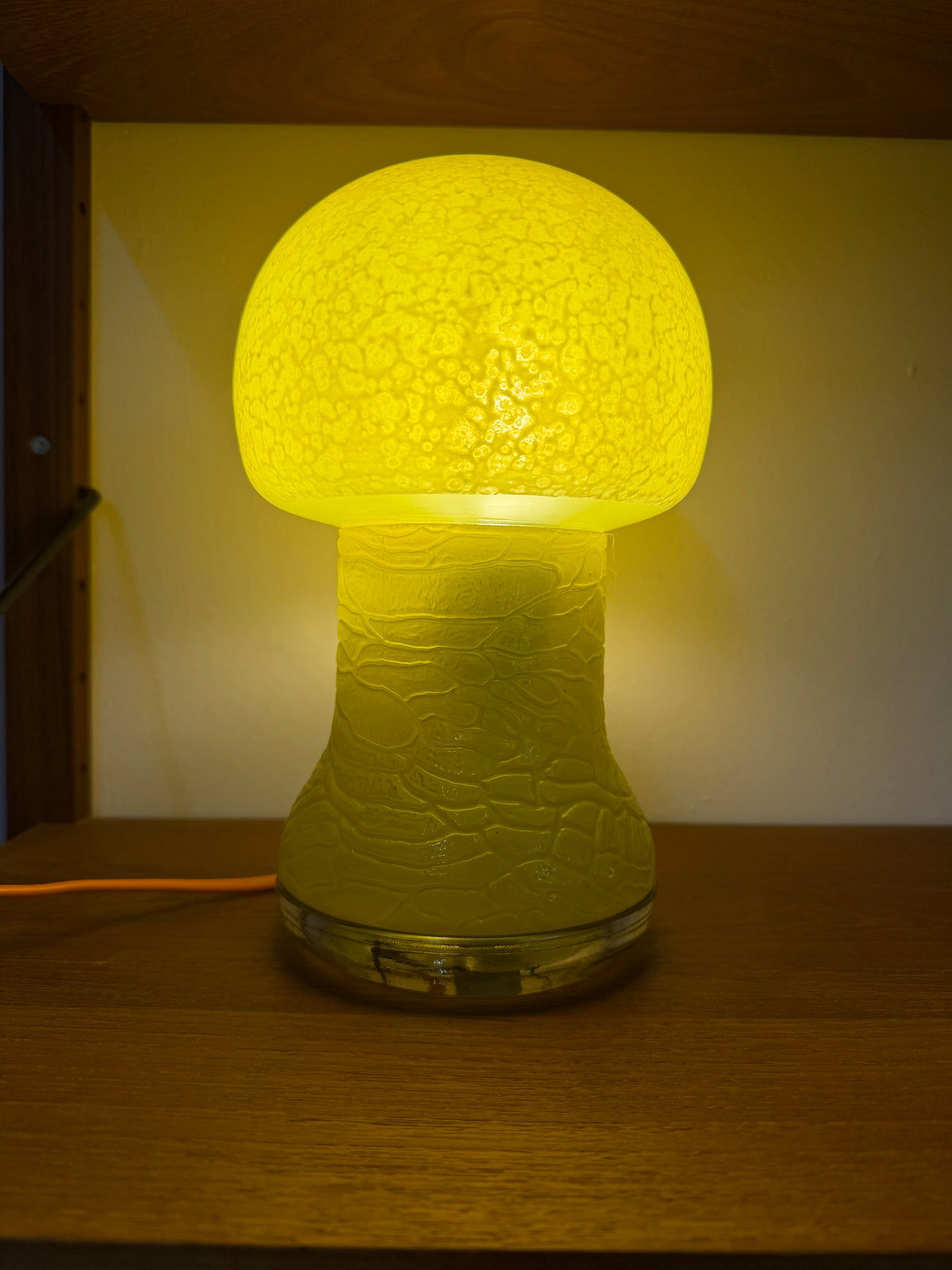 Pilzlampe gelb Glas von Karin Korn für Beleuchtungsglaskombinat Görlitz