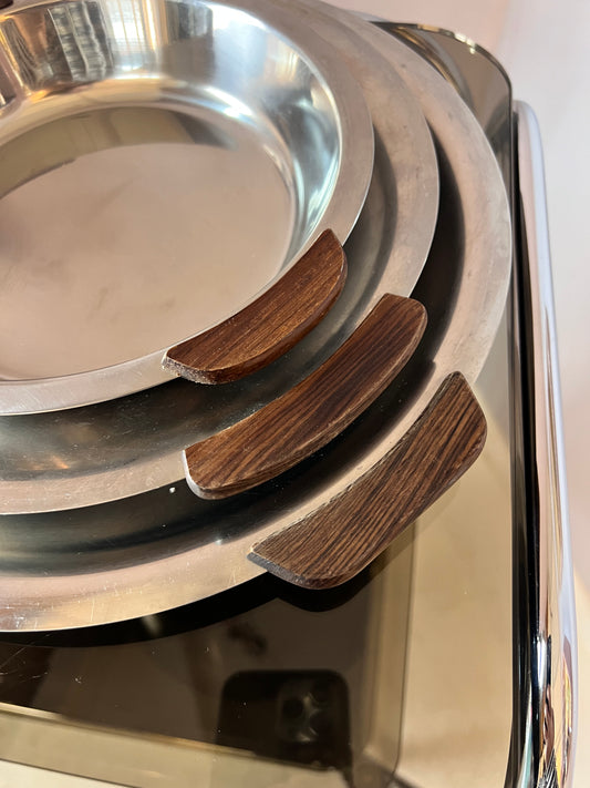 Set: 2 Tabletts und Schüssell Edelstahl mit Teak Griffen