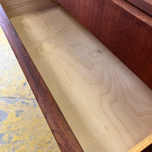 Kommode Teak mit Schloss aus Dänemark