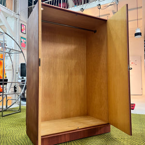 Großer Kleiderschrank Teak von Einrichtungshaus Steguweit & Sohn