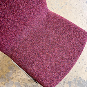 Sessel Lufthavnsstol brombeer-pink Chrom von Anden Arkitekt für Duba Møbelindustri